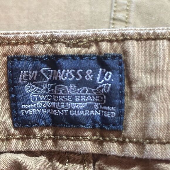 Levi’s Strauss & co Two Horse Brand Brown Cargo Shorts size 40 100% Cotton - Picture 5 of 8